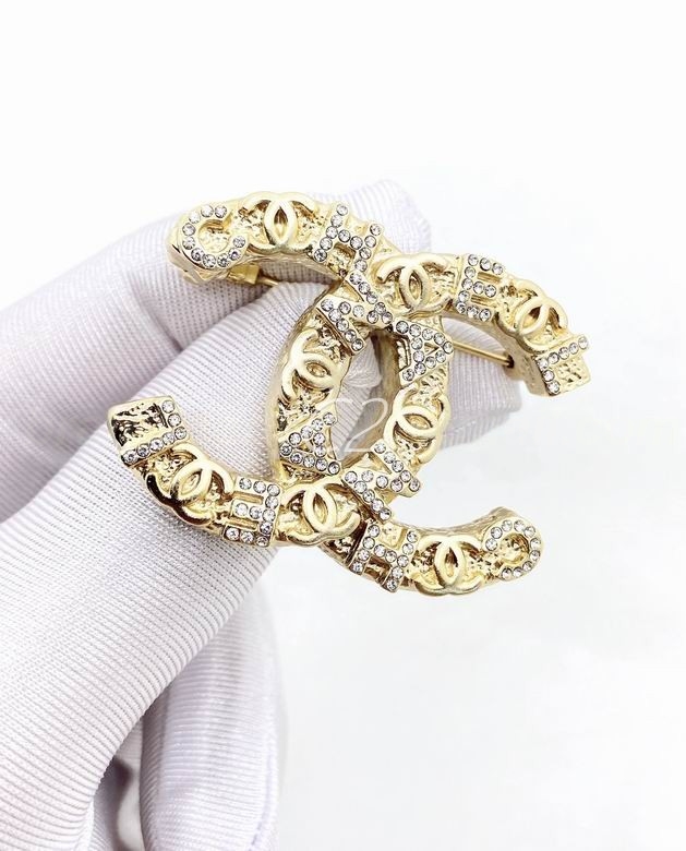 Chanel Brooch 537